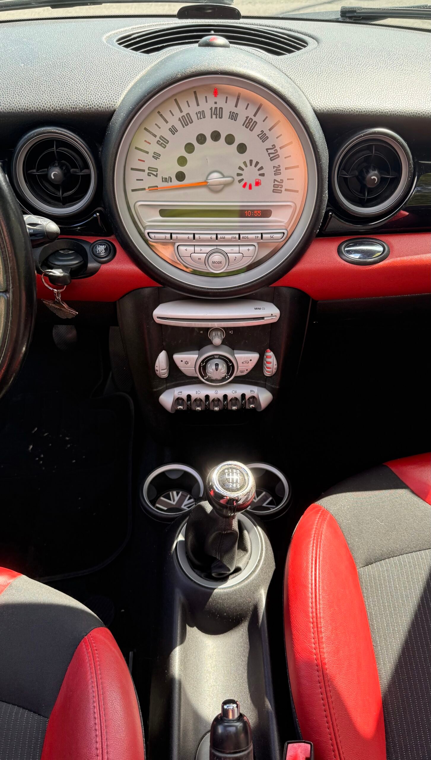 MINI MINI 2 (R56) LCI One 1.6 i 98 cv