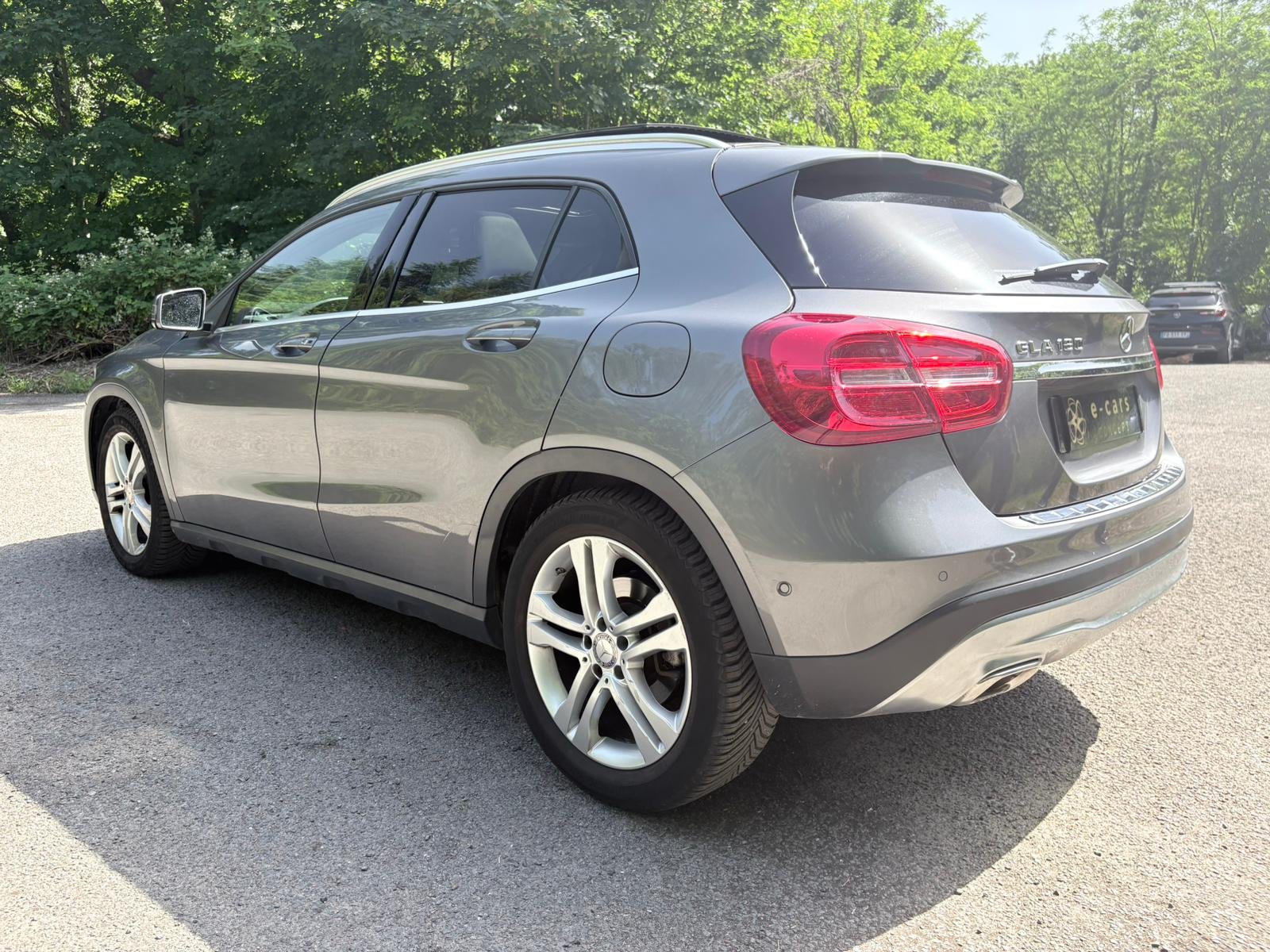 MERCEDES-BENZ Classe GLA 180 1.6 i 16V Turbo 7G-DCT 122 FASCINATION