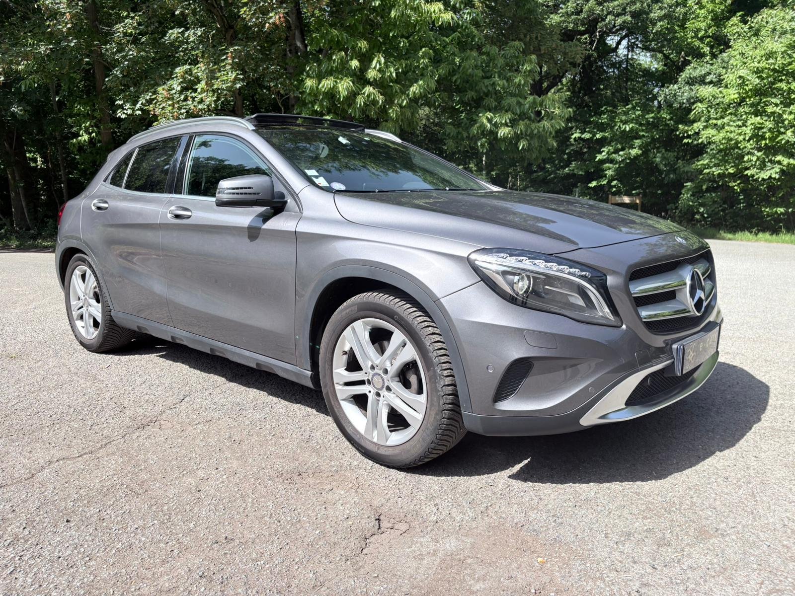 MERCEDES-BENZ Classe GLA 180 1.6 i 16V Turbo 7G-DCT 122 FASCINATION
