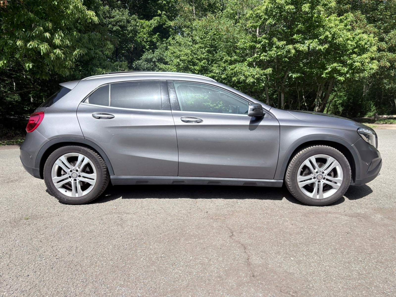 MERCEDES-BENZ Classe GLA 180 1.6 i 16V Turbo 7G-DCT 122 FASCINATION