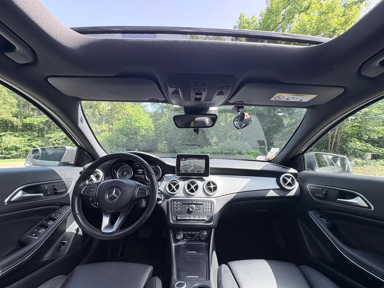 MERCEDES-BENZ Classe GLA 180 1.6 i 16V Turbo 7G-DCT 122 FASCINATION