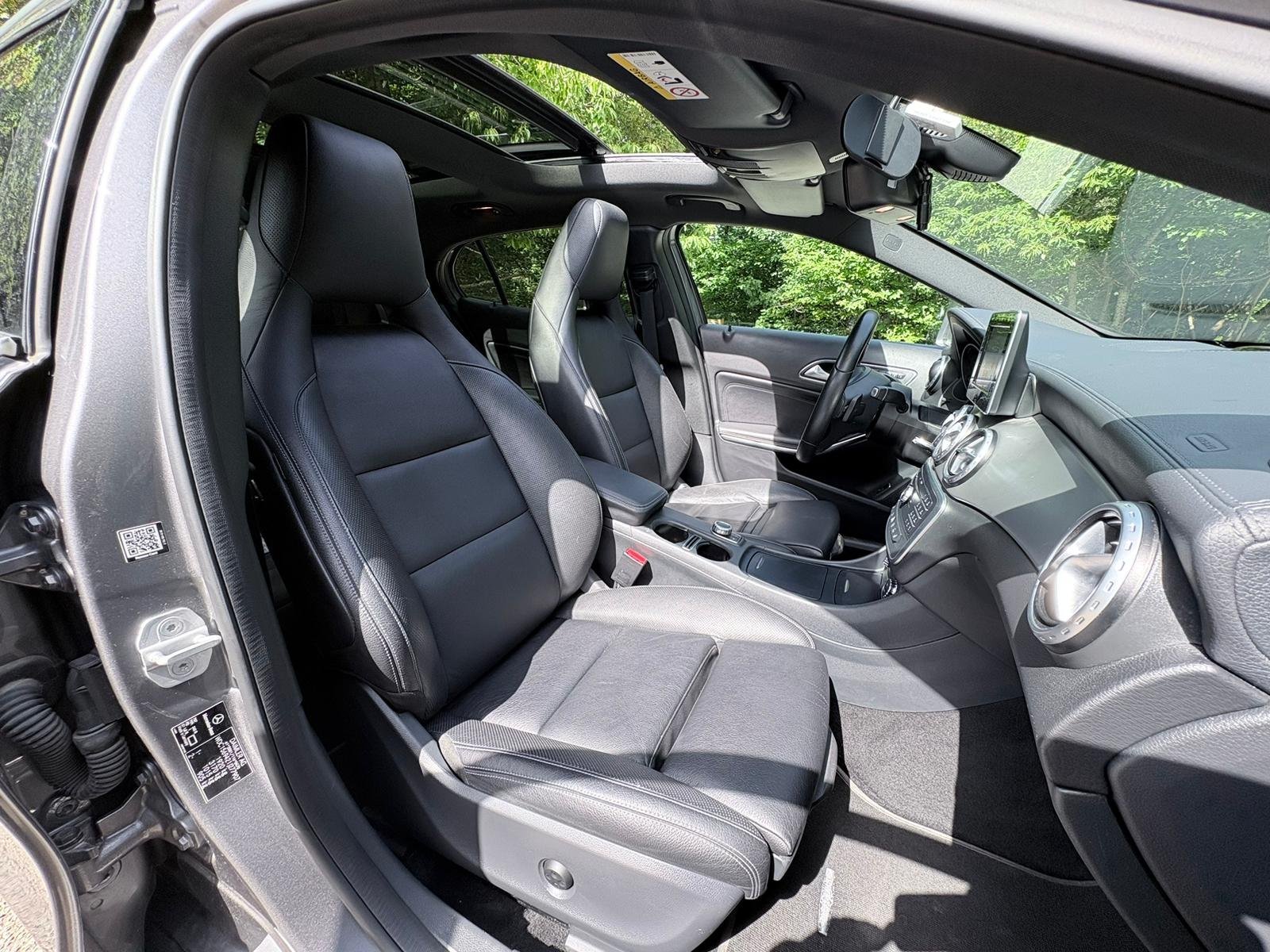 MERCEDES-BENZ Classe GLA 180 1.6 i 16V Turbo 7G-DCT 122 FASCINATION
