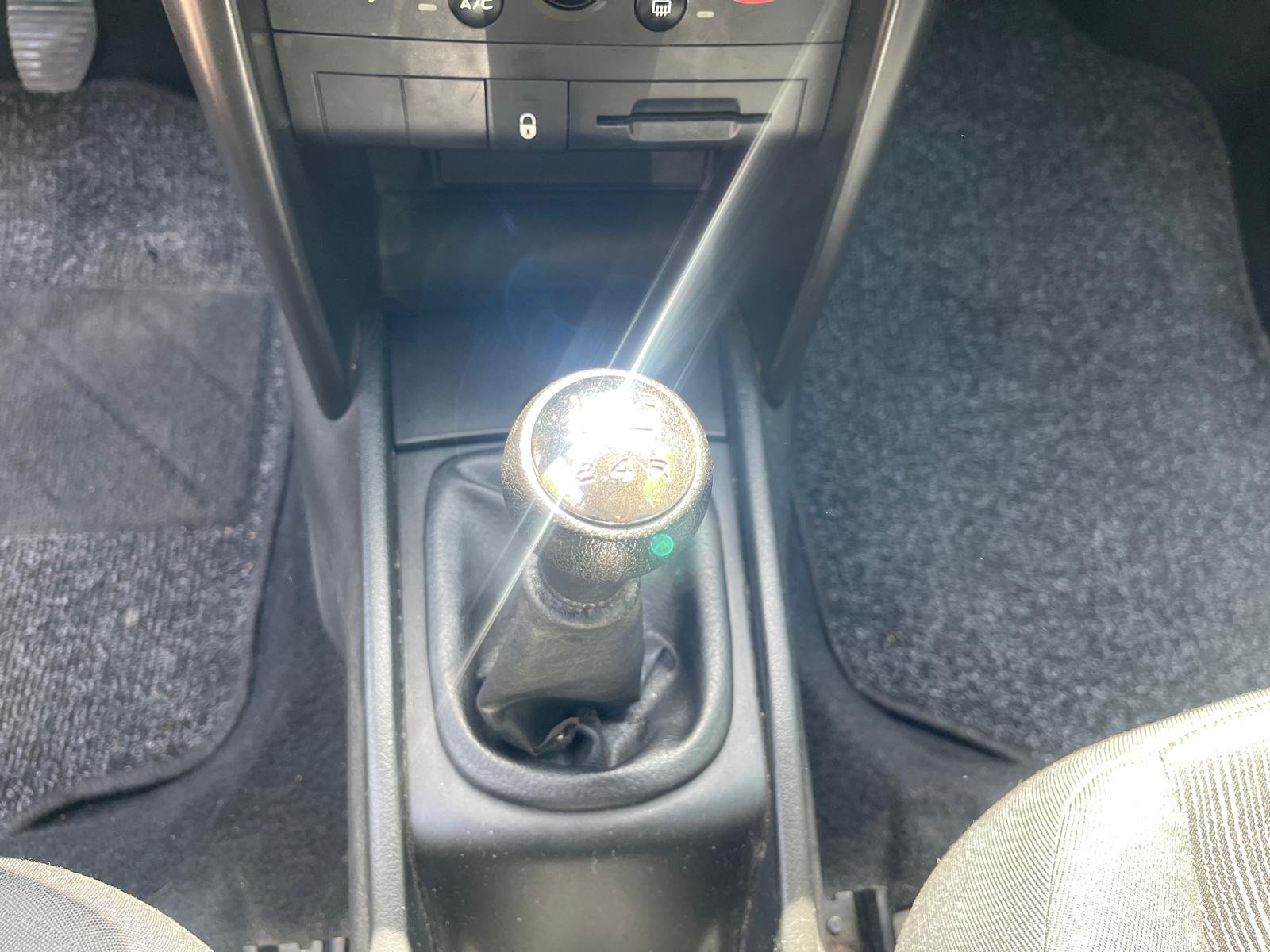 Peugeot 207 16v 90