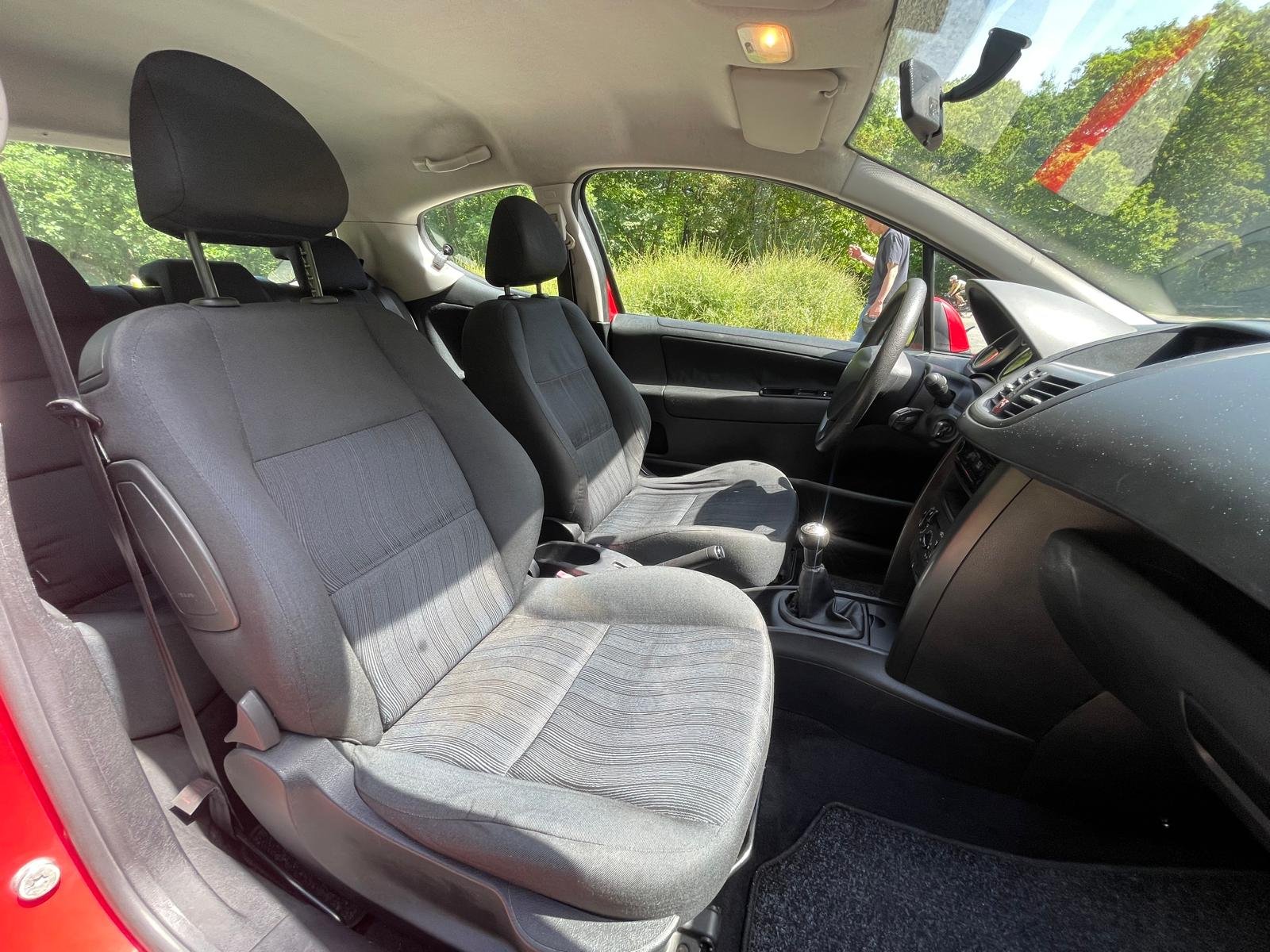 Peugeot 207 16v 90