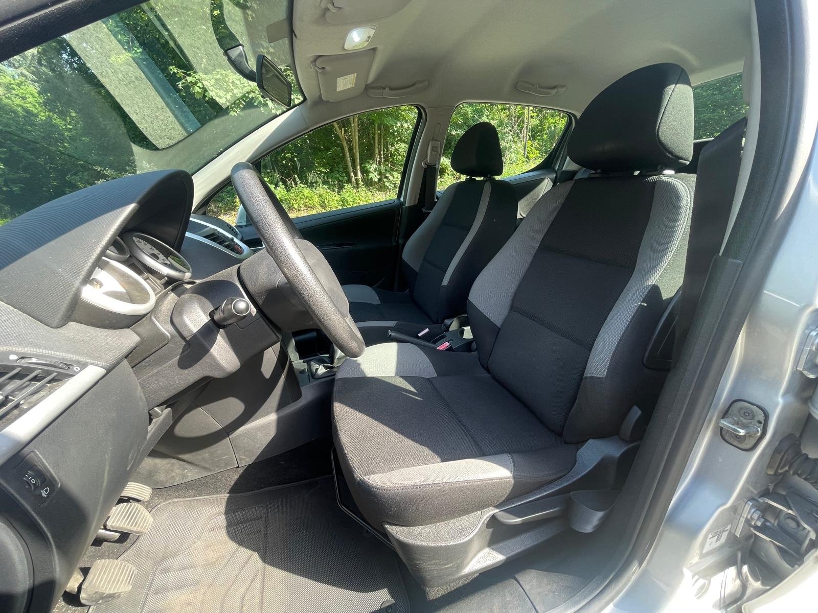 PEUGEOT 207 1.4 VTi 16V 95 NICE