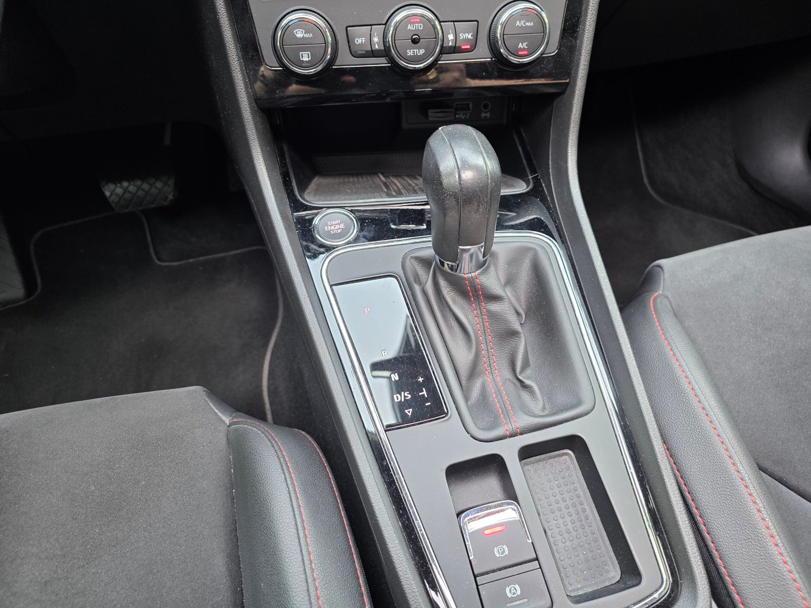 SEAT LEON – 1.5 TSi 150ch DSG7 Finition FR SPORTLINE