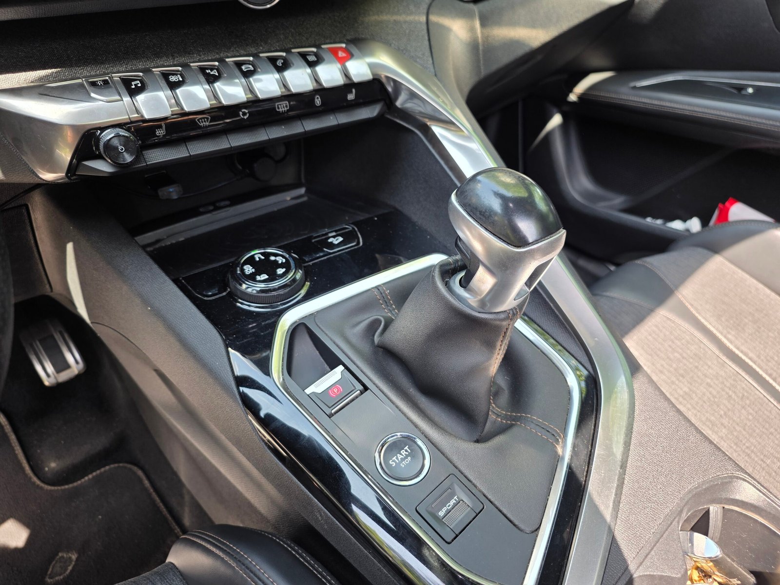 PEUGEOT 3008 – 2.0 BlueHDi 150ch BVM6 Finition GT LINE