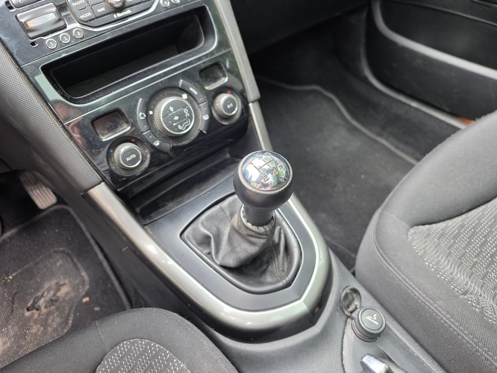 PEUGEOT 308 Allure Toit pano – 1.6 VTi 120ch BVM5