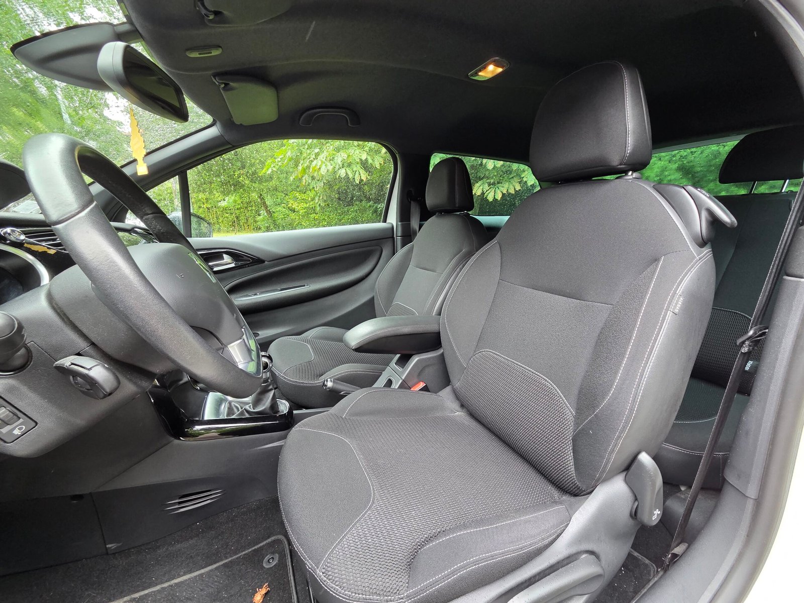 CITROËN DS 3 – 1.6 VTi 120ch BVM5 Finition SO CHIC