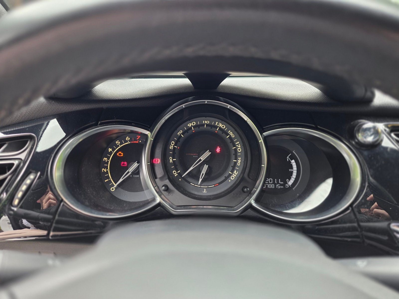 CITROËN DS 3 – 1.6 VTi 120ch BVM5 Finition SO CHIC