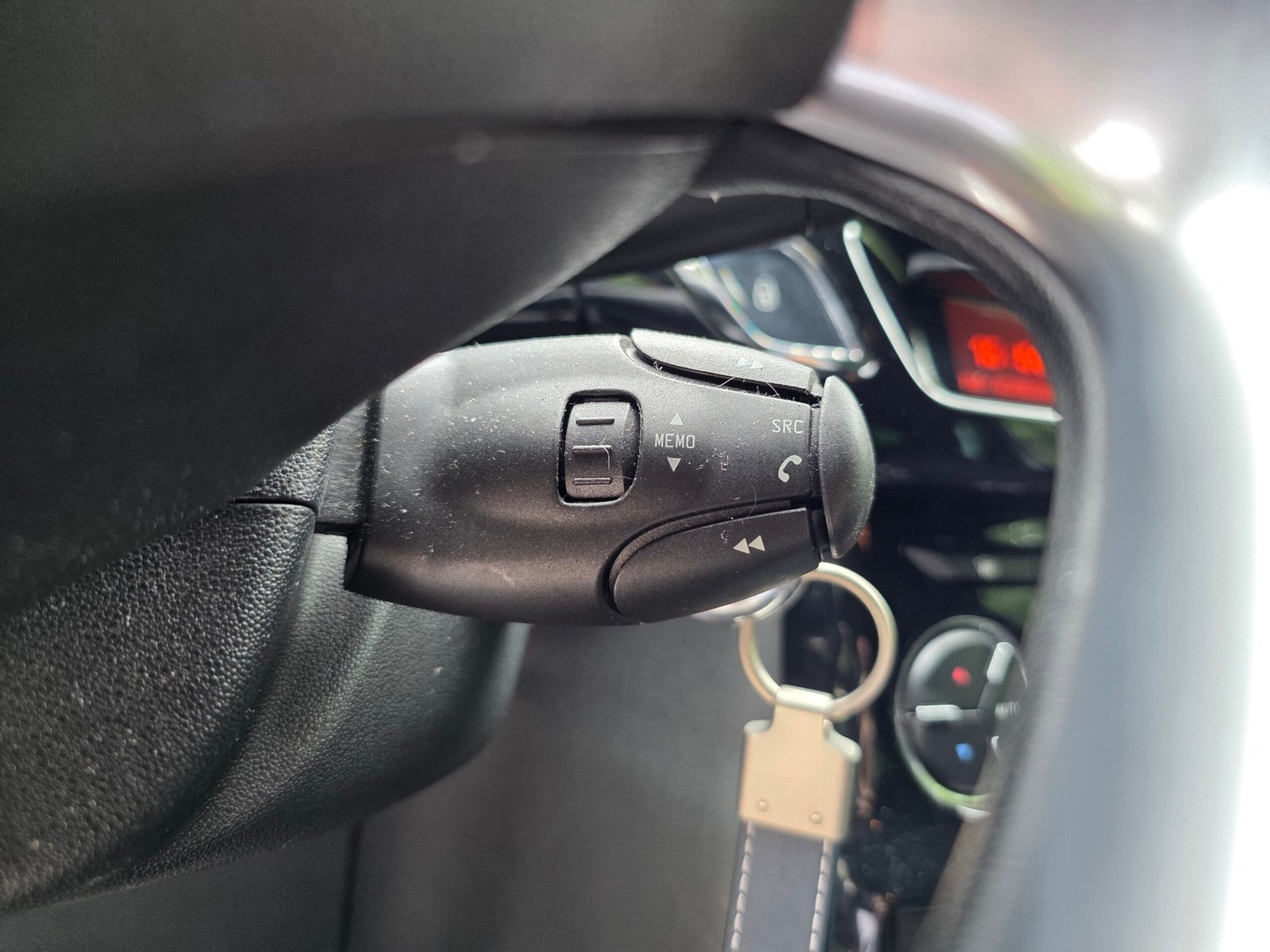 CITROËN DS 3 – 1.6 VTi 120ch BVM5 Finition SO CHIC