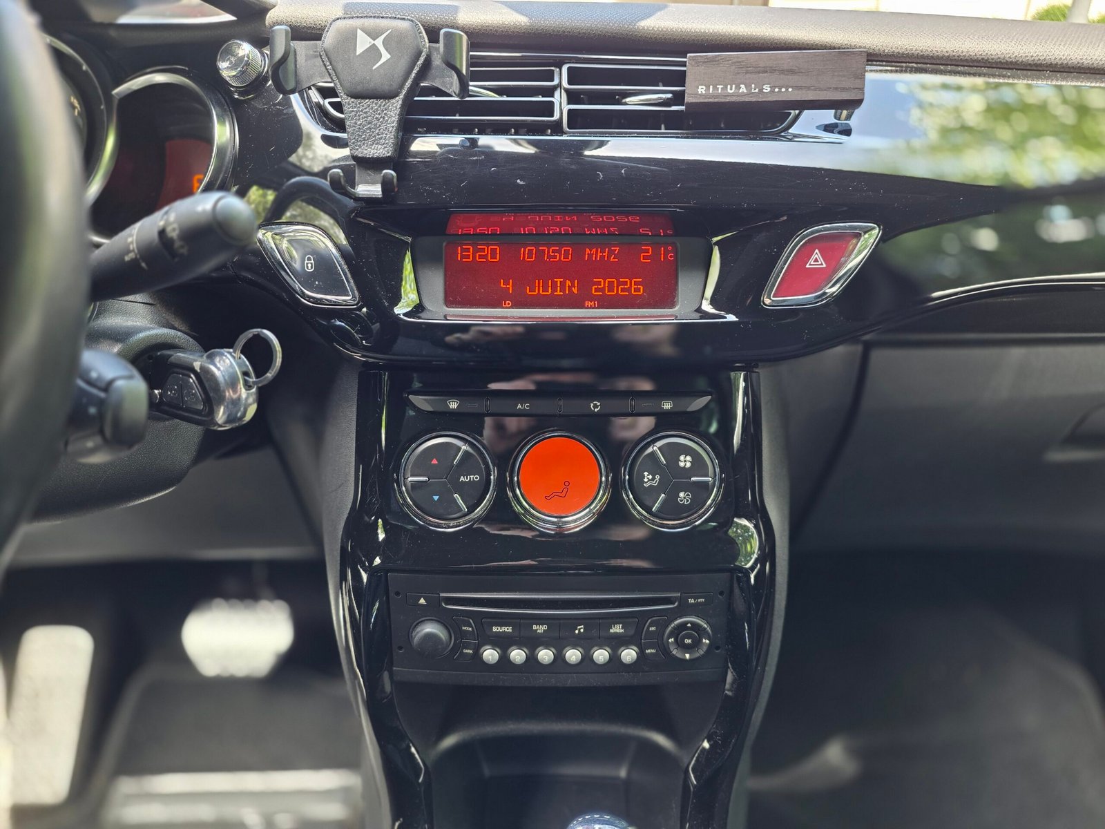 CITROËN DS 3 – 1.6 VTi 120ch Boîte Auto Finition SO CHIC