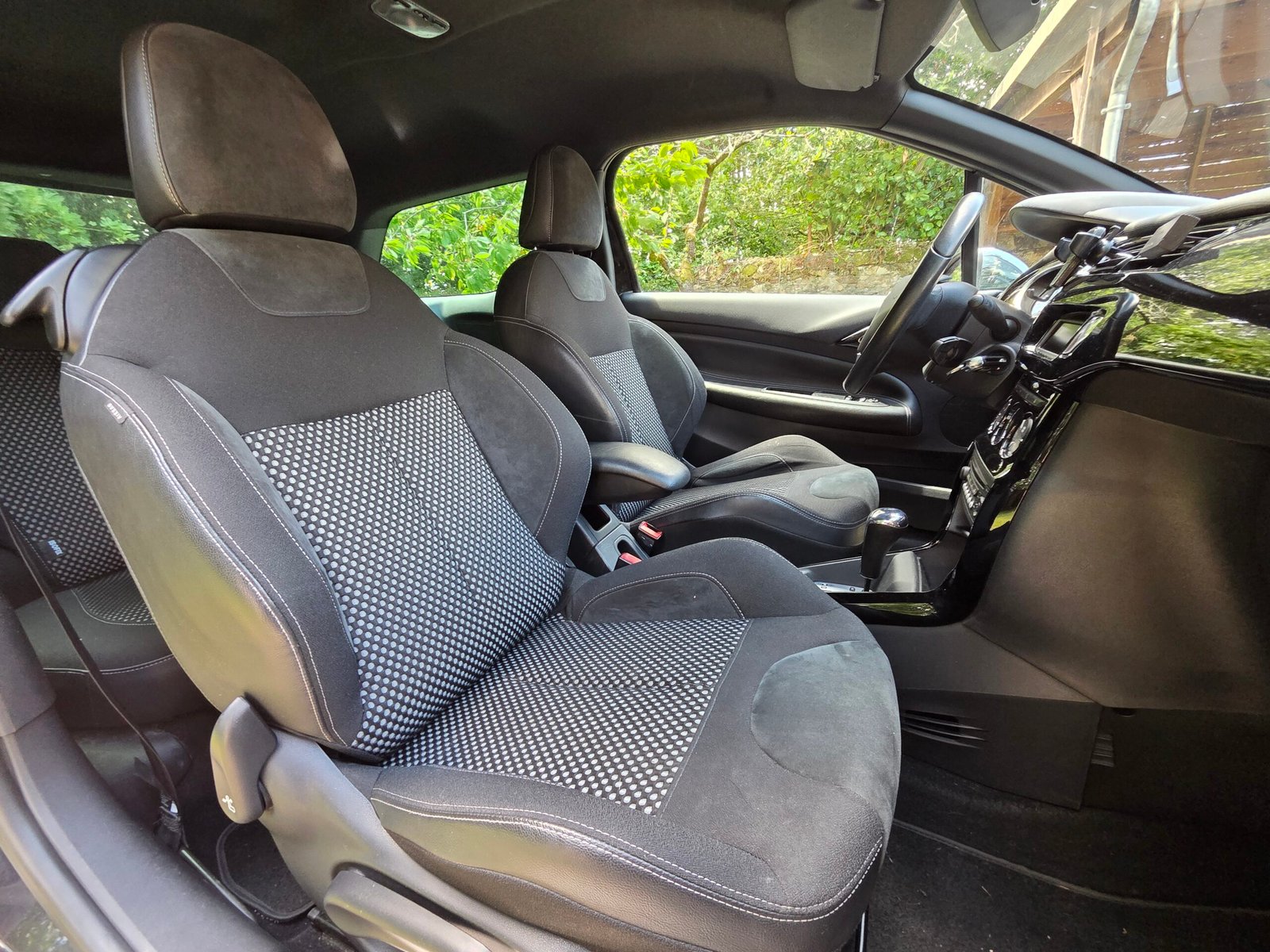 CITROËN DS 3 – 1.6 VTi 120ch Boîte Auto Finition SO CHIC