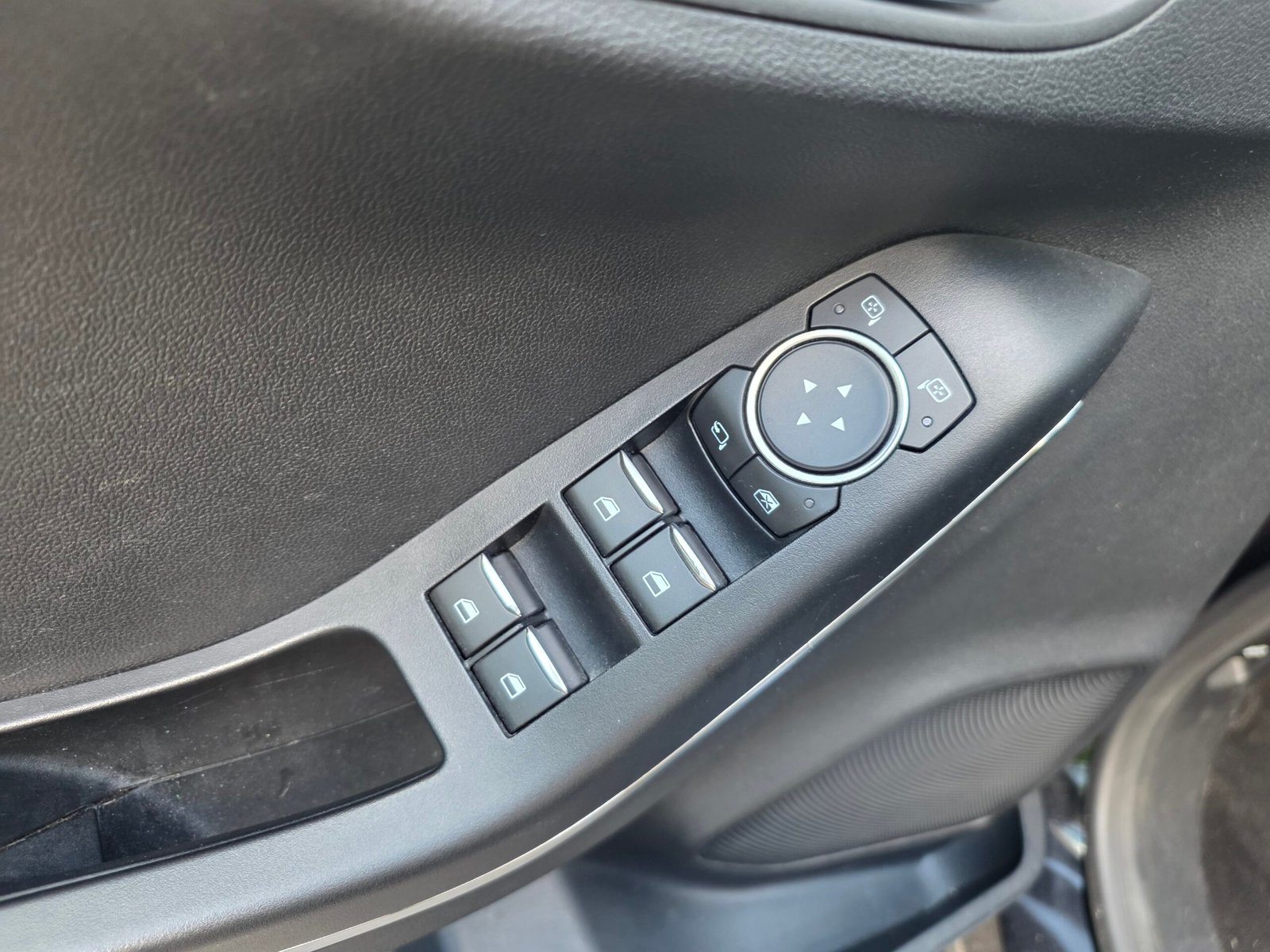 FORD PUMA Titanium Première Main – 1.0 EcoBoost 125ch mHEV BVM6