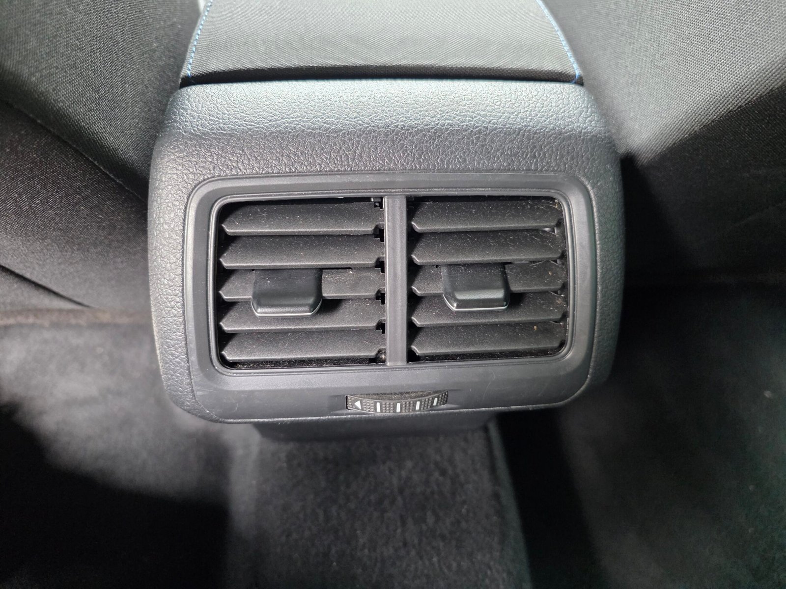 VOLKSWAGEN GOLF 7 – 1.6 TDi 115ch DSG7 Finition CONNECT