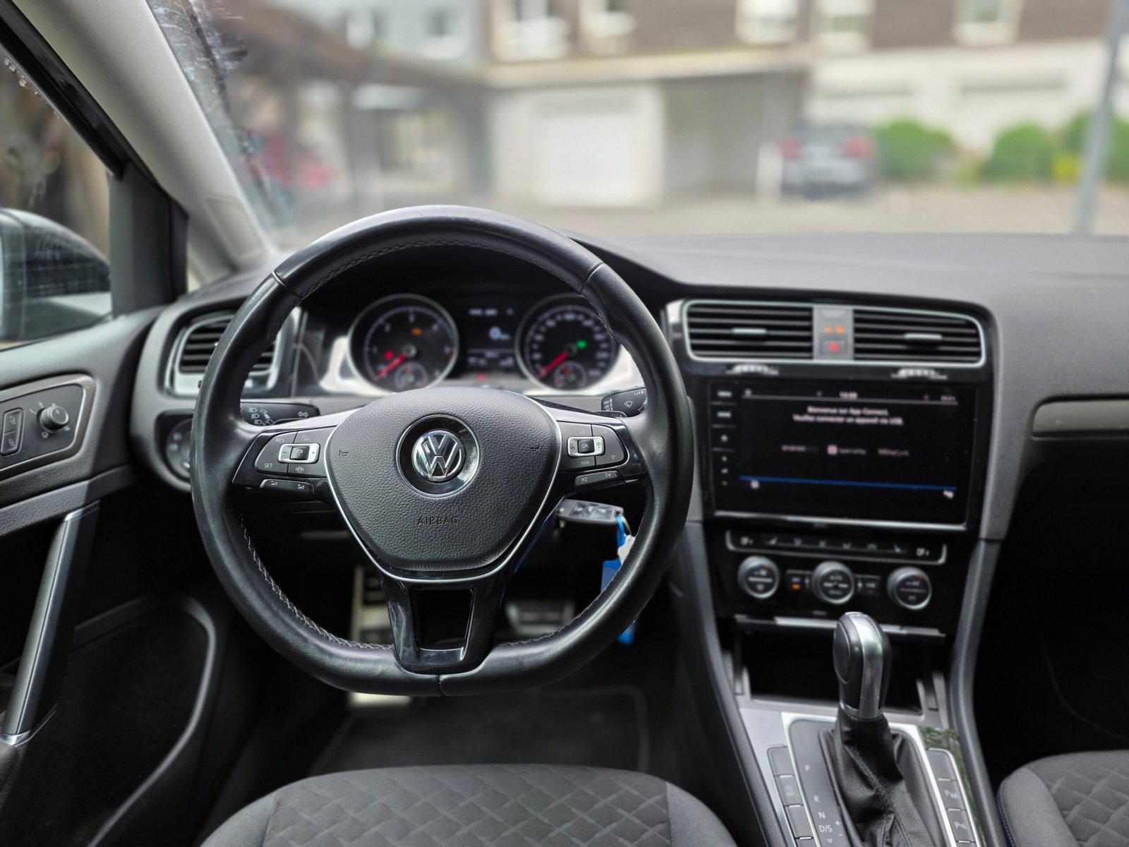 VOLKSWAGEN GOLF 7 – 1.6 TDi 115ch DSG7 Finition CONNECT