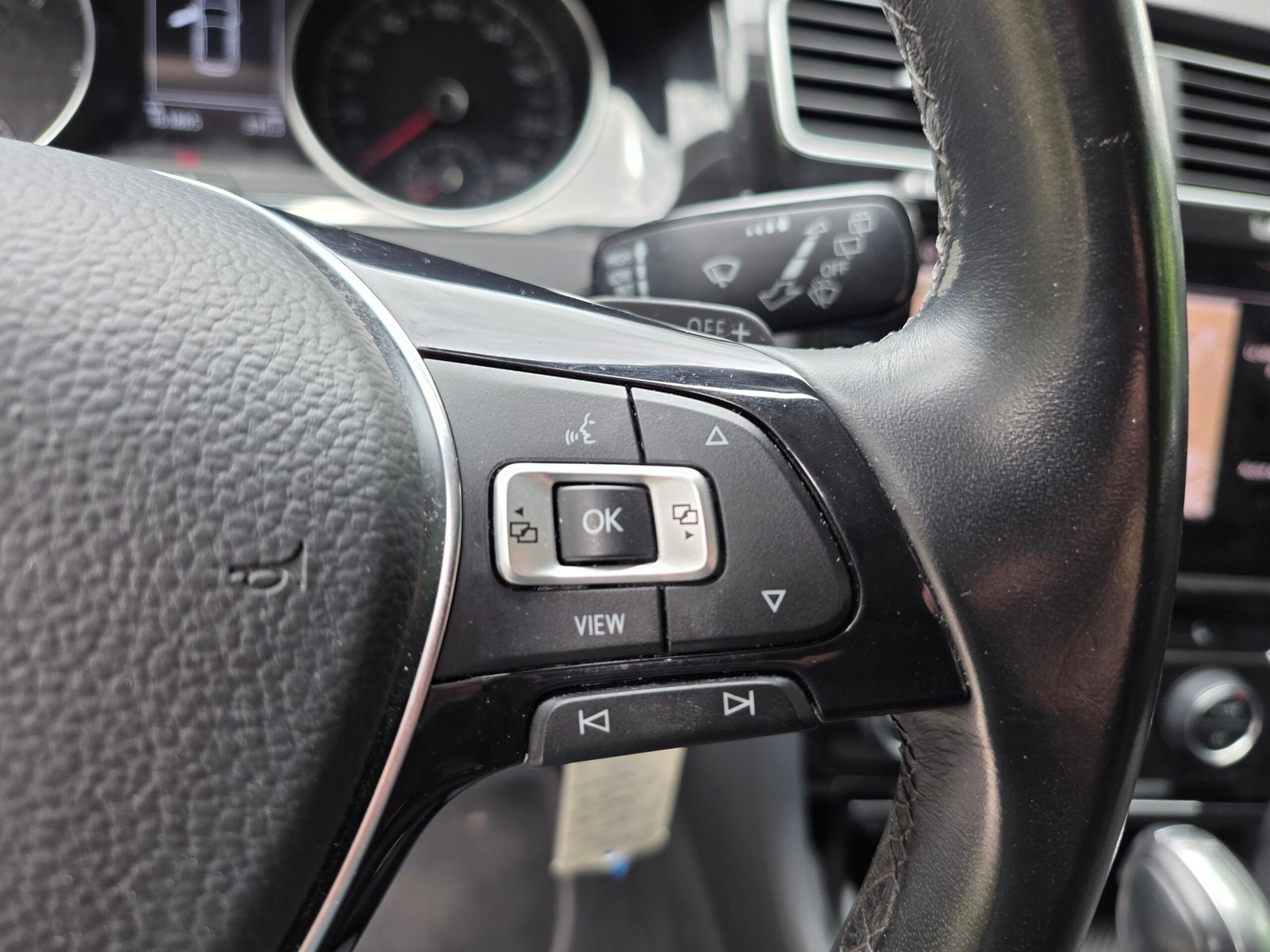 VOLKSWAGEN GOLF 7 – 1.6 TDi 115ch DSG7 Finition CONNECT