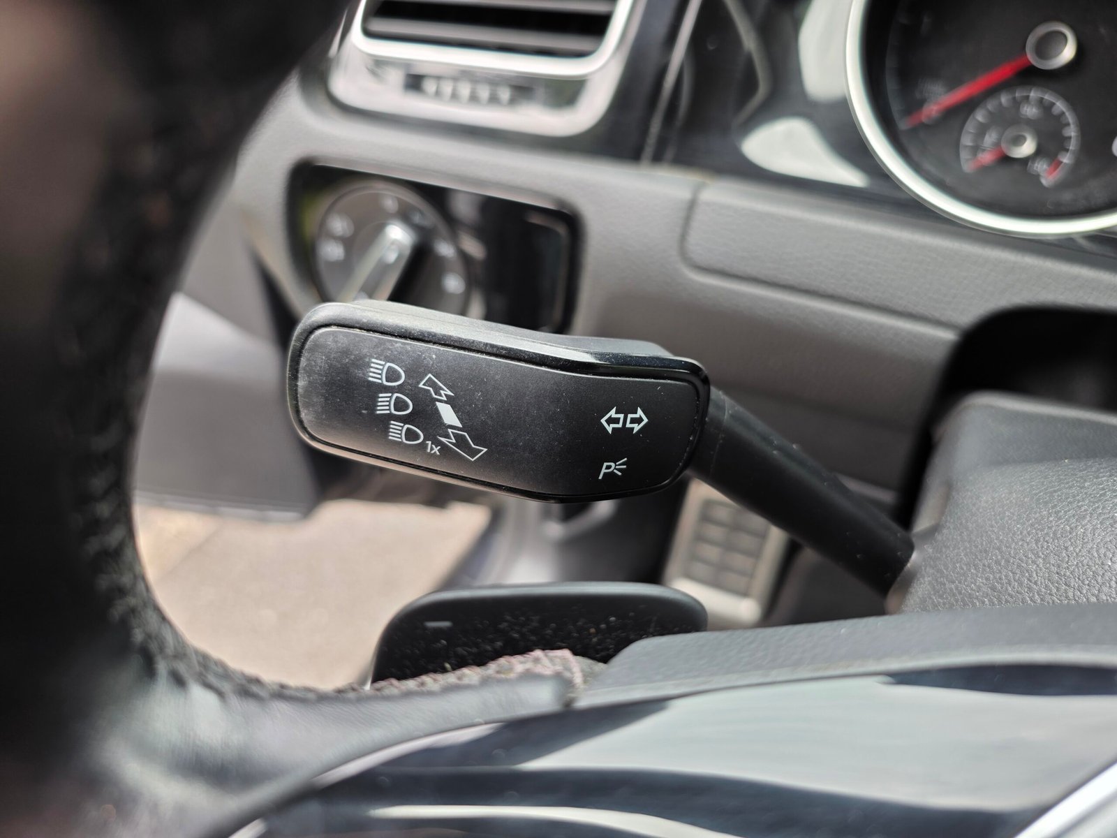 VOLKSWAGEN GOLF 7 – 1.6 TDi 115ch DSG7 Finition CONNECT
