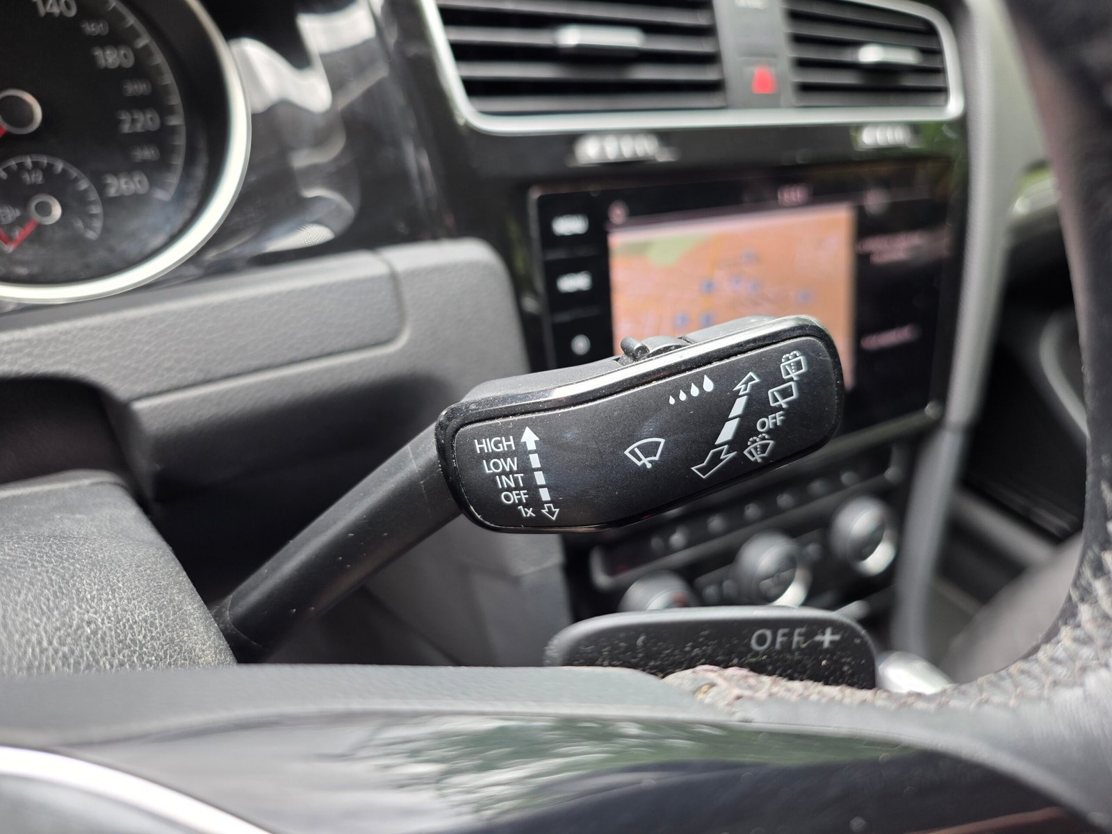 VOLKSWAGEN GOLF 7 – 1.6 TDi 115ch DSG7 Finition CONNECT