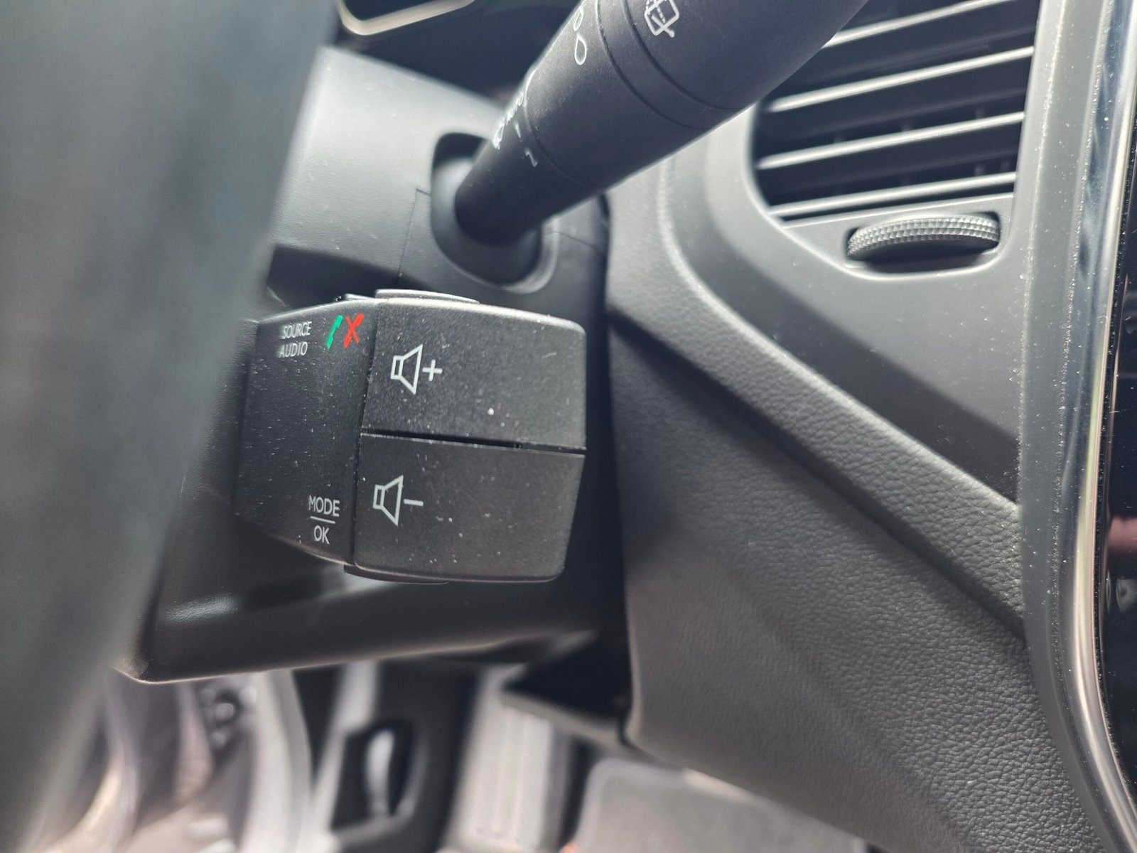 RENAULT CAPTUR – 1.3 TCe 150ch Boîte Auto Finition INTENS