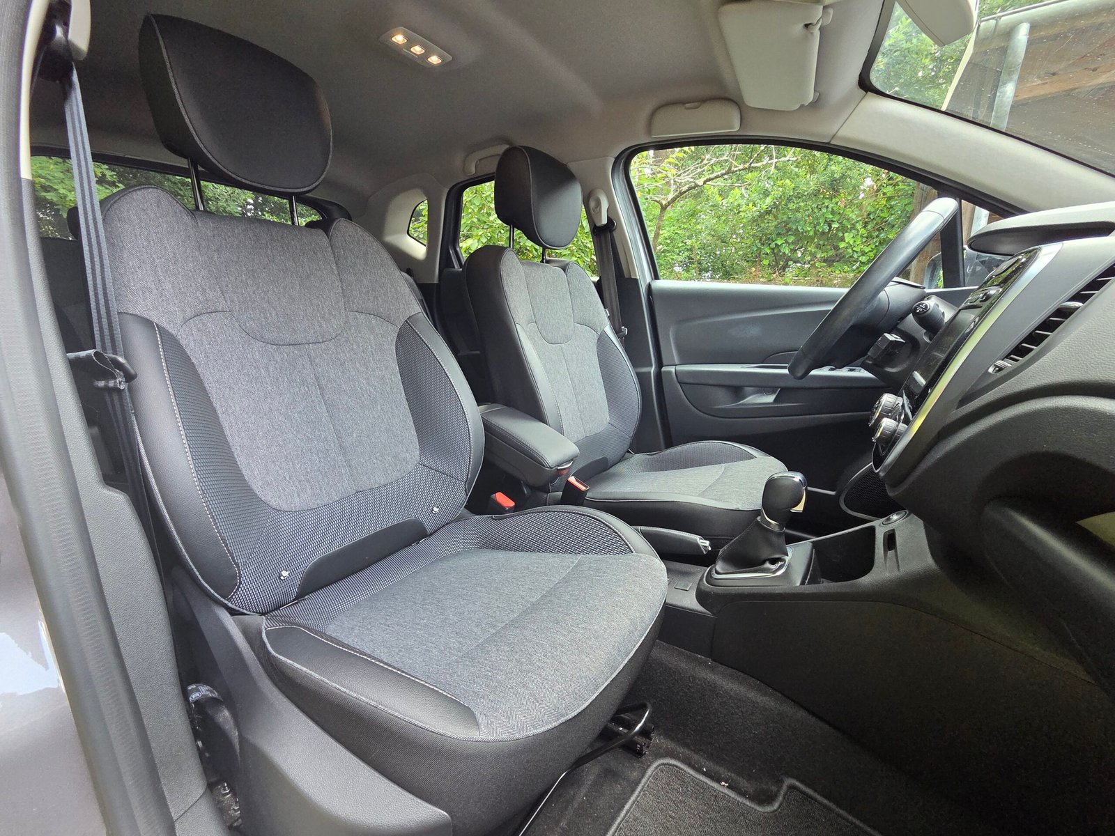 RENAULT CAPTUR – 1.3 TCe 150ch Boîte Auto Finition INTENS
