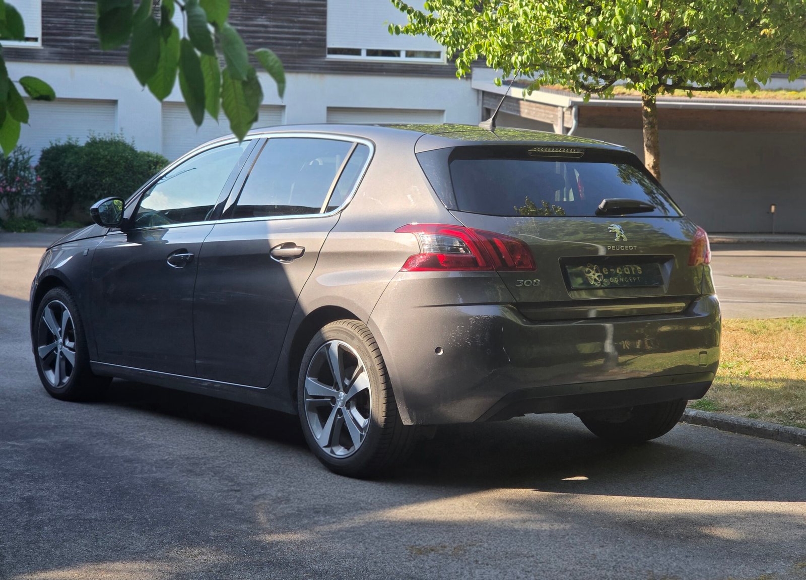 PEUGEOT 308 Tech Edition – 1.5 BlueHDi 130ch EAT8