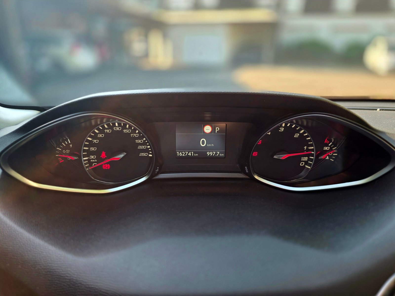 PEUGEOT 308 Tech Edition – 1.5 BlueHDi 130ch EAT8