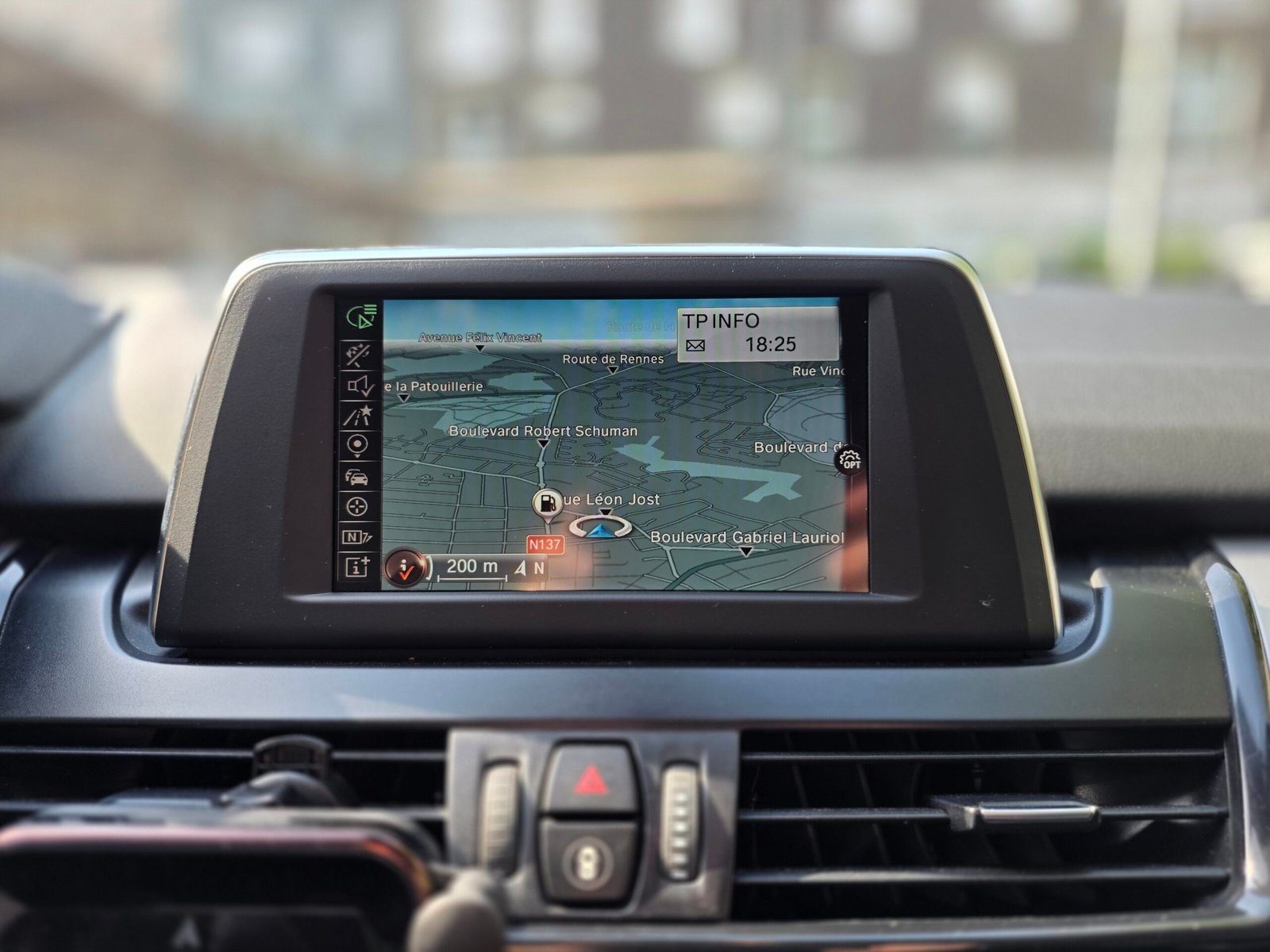 BMW SÉRIE 2 ACTIVE TOURER – 218i 136ch Boîte Auto Finition LOUNGE