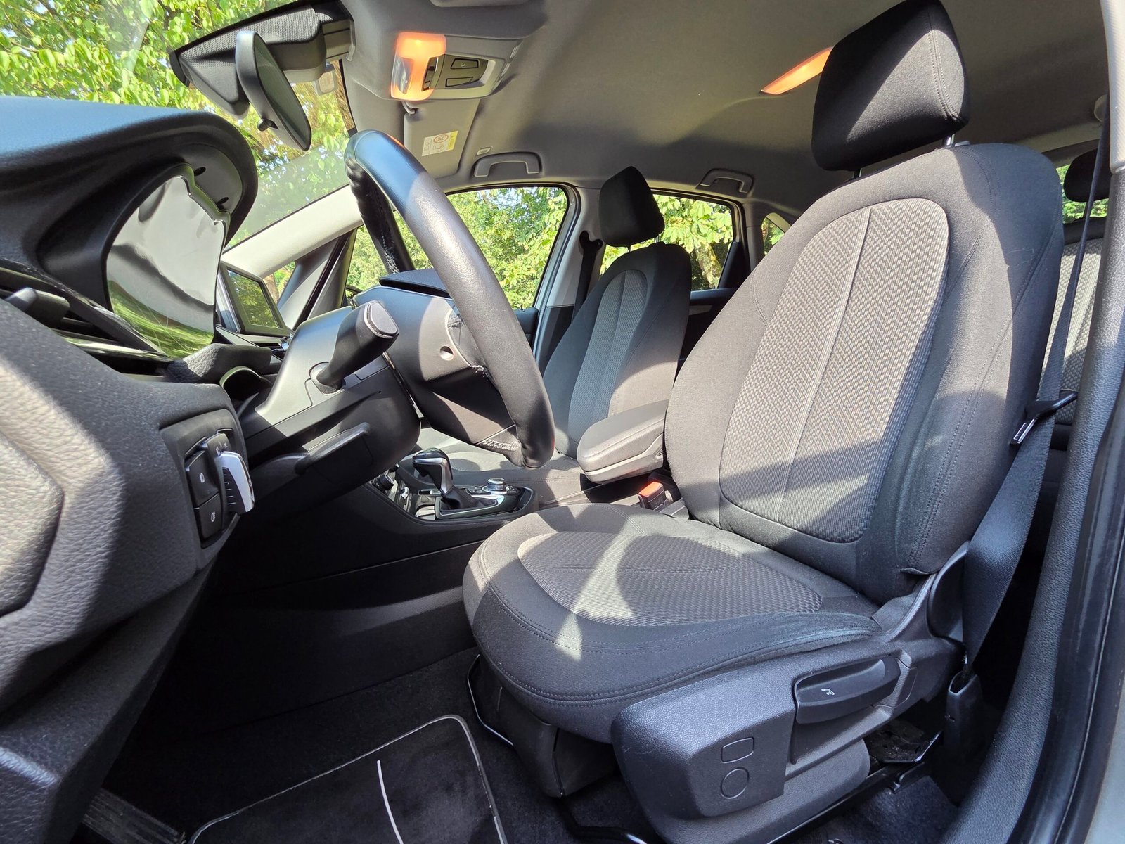 BMW SÉRIE 2 ACTIVE TOURER – 218i 136ch Boîte Auto Finition LOUNGE