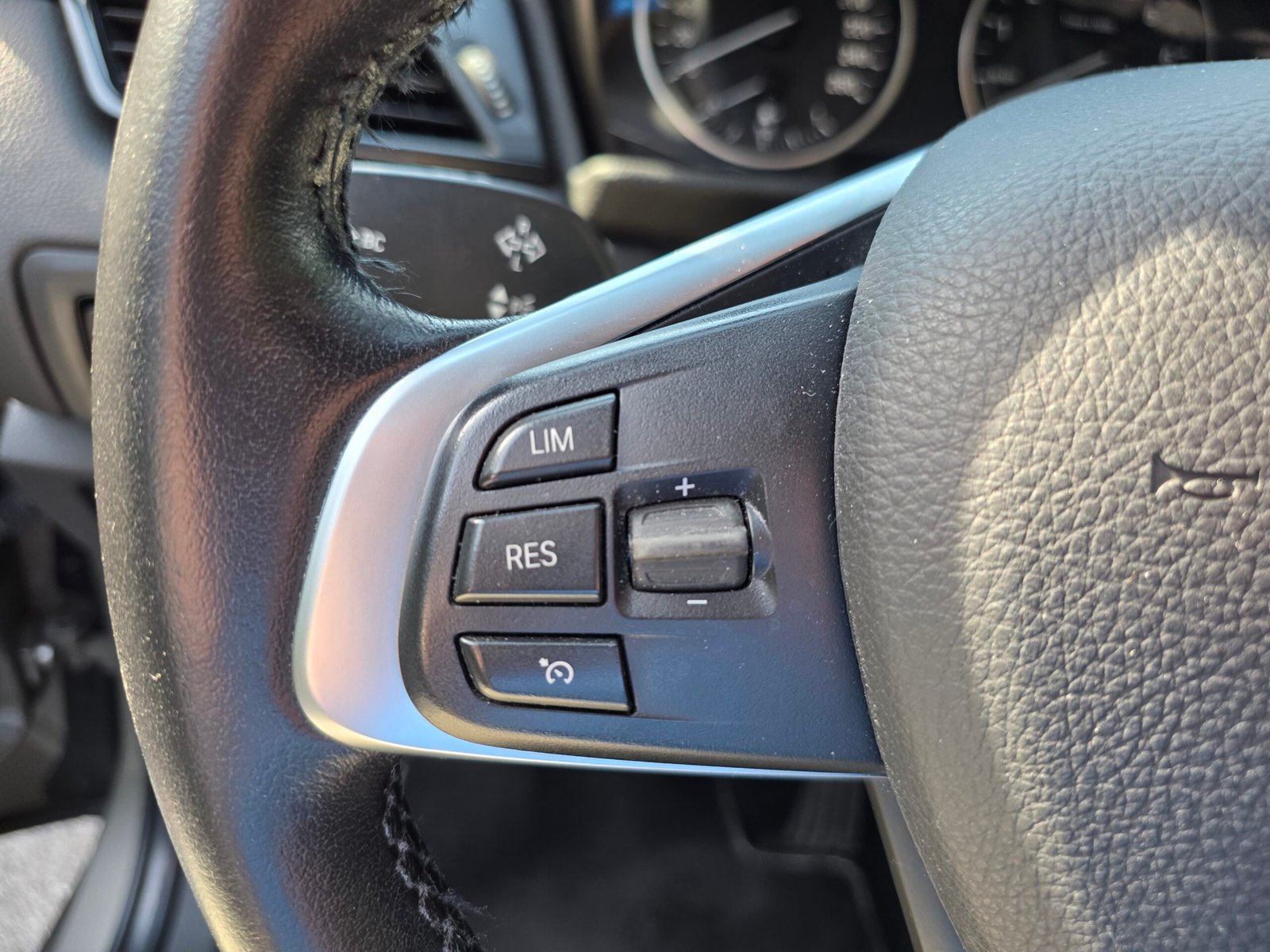 BMW SÉRIE 2 ACTIVE TOURER – 218i 136ch Boîte Auto Finition LOUNGE