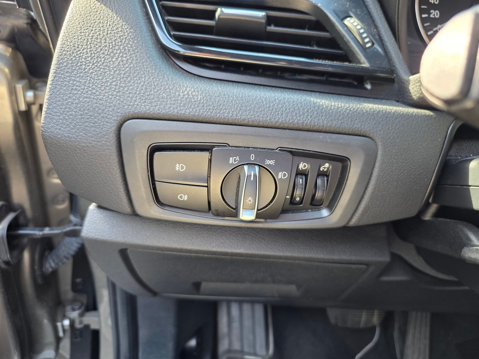 BMW SÉRIE 2 ACTIVE TOURER – 218i 136ch Boîte Auto Finition LOUNGE