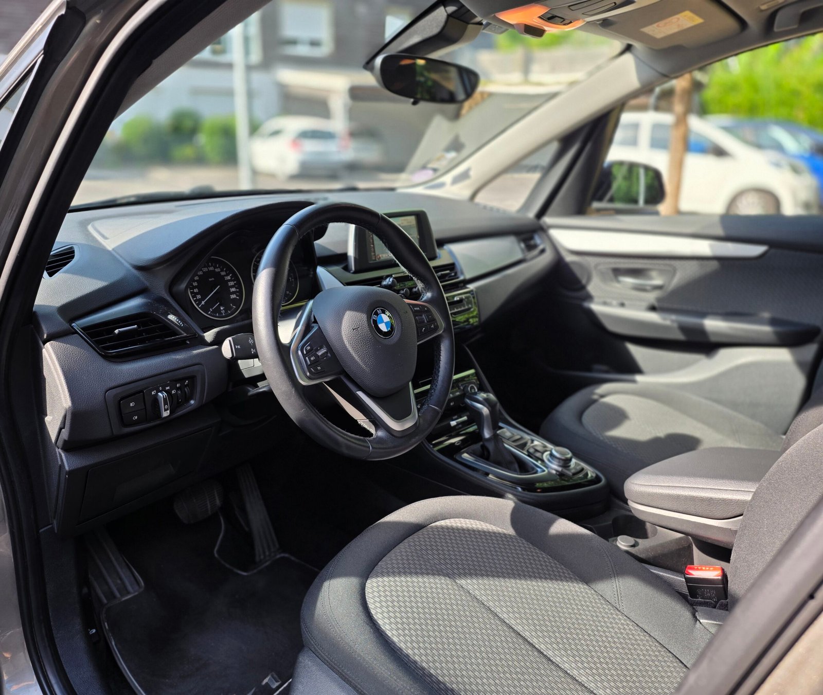 BMW SÉRIE 2 ACTIVE TOURER – 218i 136ch Boîte Auto Finition LOUNGE