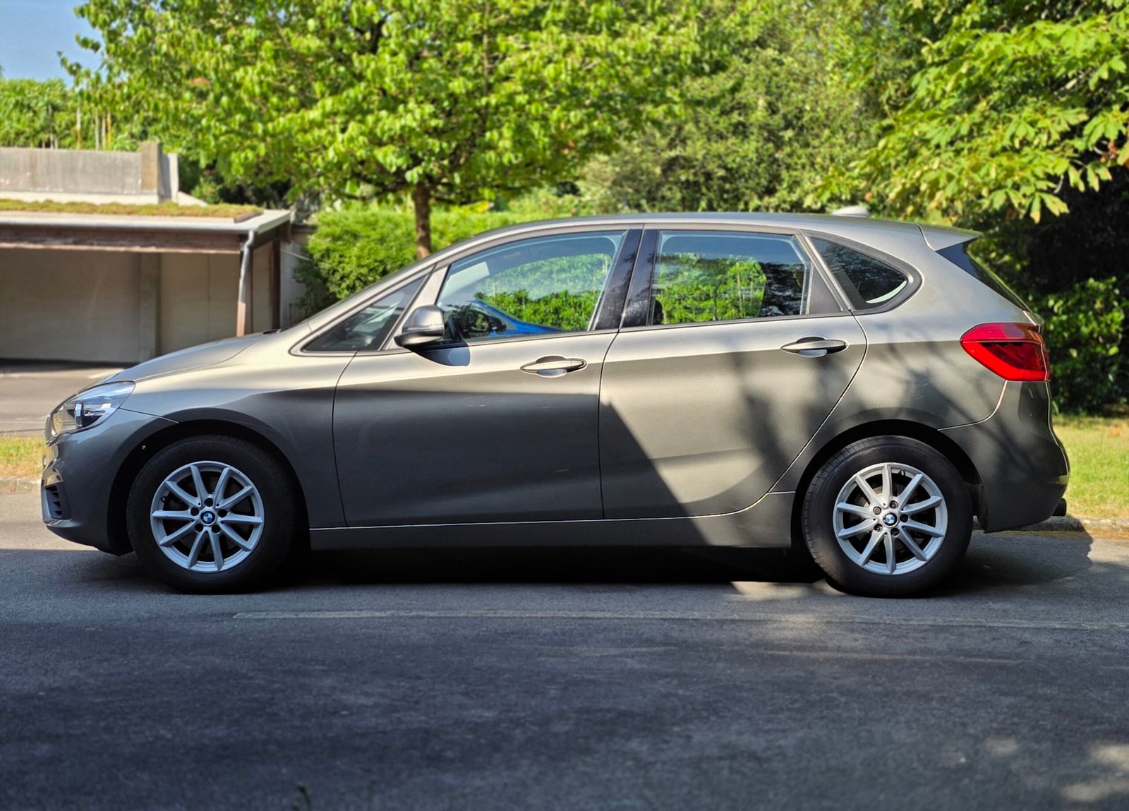 BMW SÉRIE 2 ACTIVE TOURER – 218i 136ch Boîte Auto Finition LOUNGE