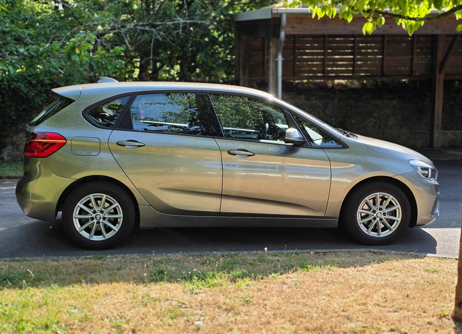 BMW SÉRIE 2 ACTIVE TOURER – 218i 136ch Boîte Auto Finition LOUNGE