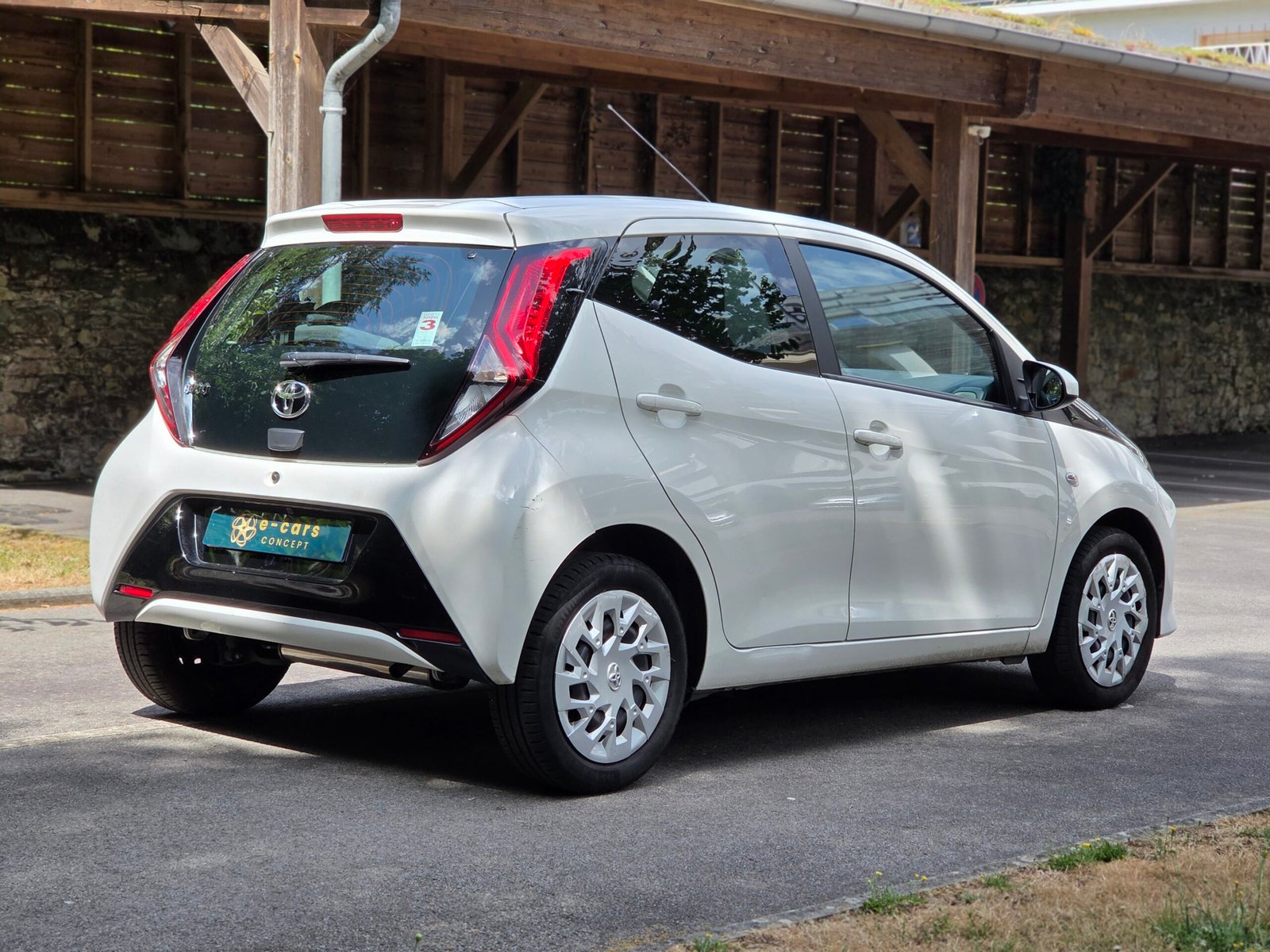 TOYOTA AYGO X-PLAY Boîte Auto – 1.0 VVT-i 72ch