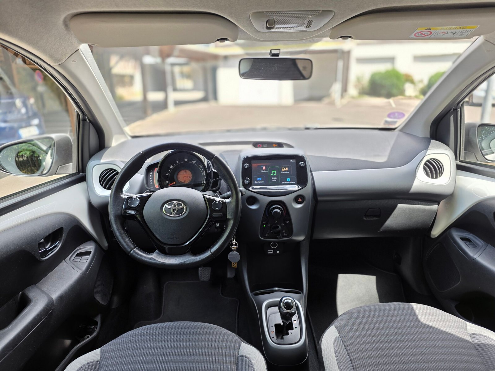 TOYOTA AYGO X-PLAY Boîte Auto – 1.0 VVT-i 72ch