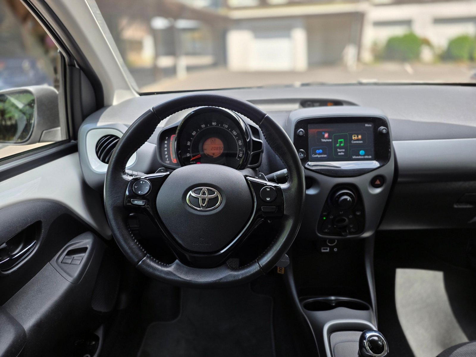 TOYOTA AYGO X-PLAY Boîte Auto – 1.0 VVT-i 72ch