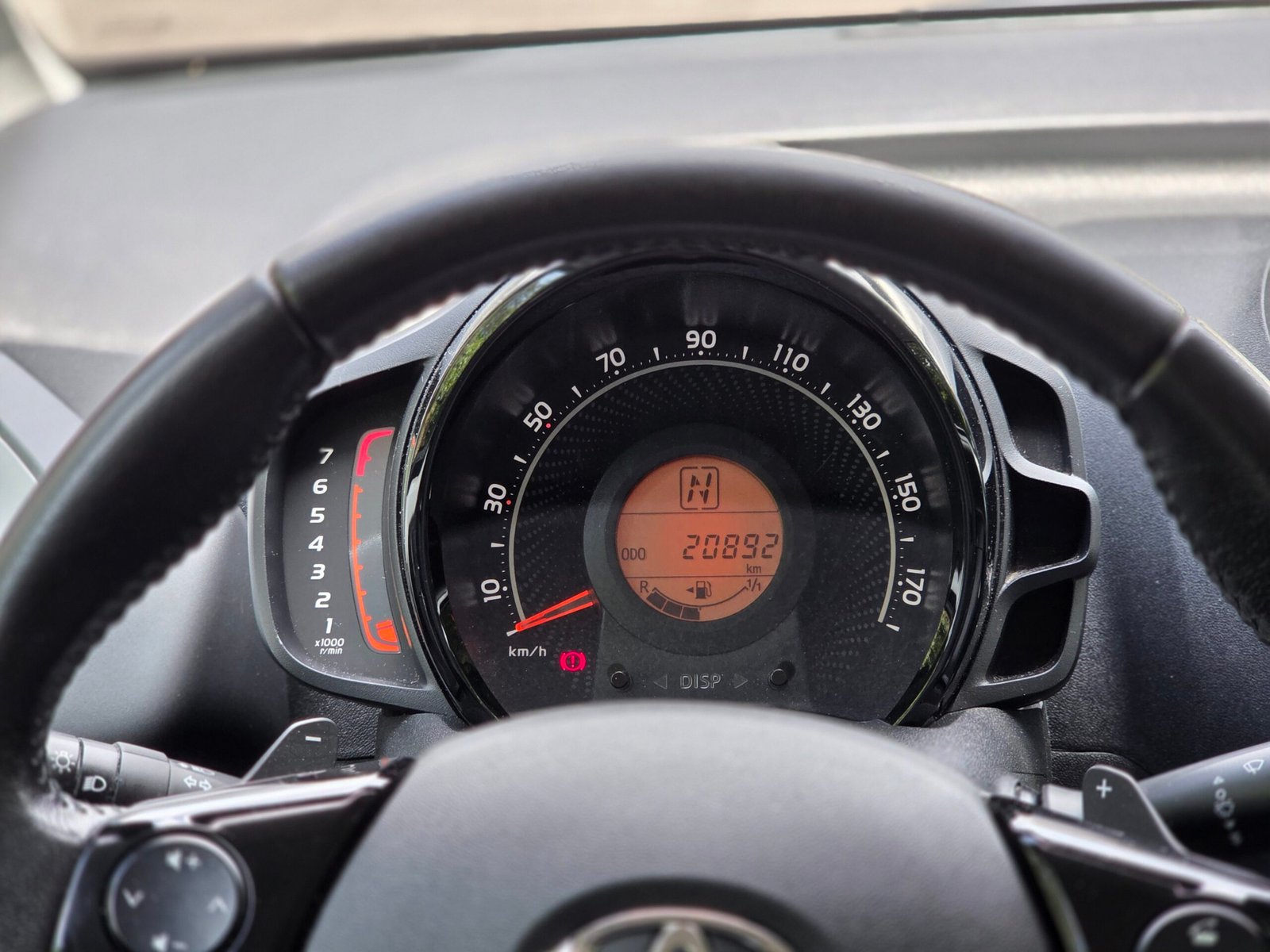 TOYOTA AYGO X-PLAY Boîte Auto – 1.0 VVT-i 72ch