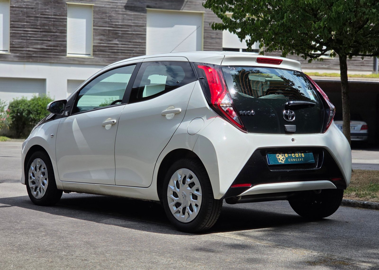 TOYOTA AYGO X-PLAY Boîte Auto – 1.0 VVT-i 72ch