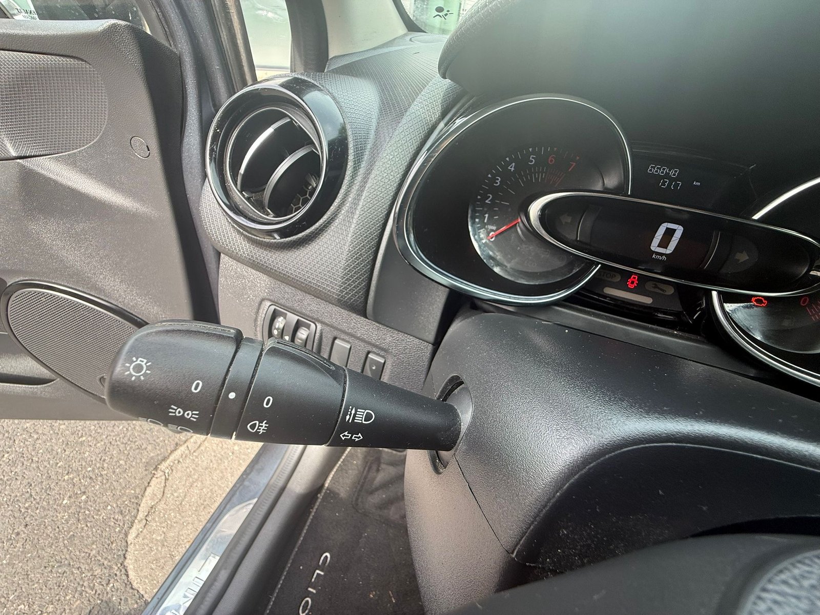 RENAULT Clio 4 75ch Limited