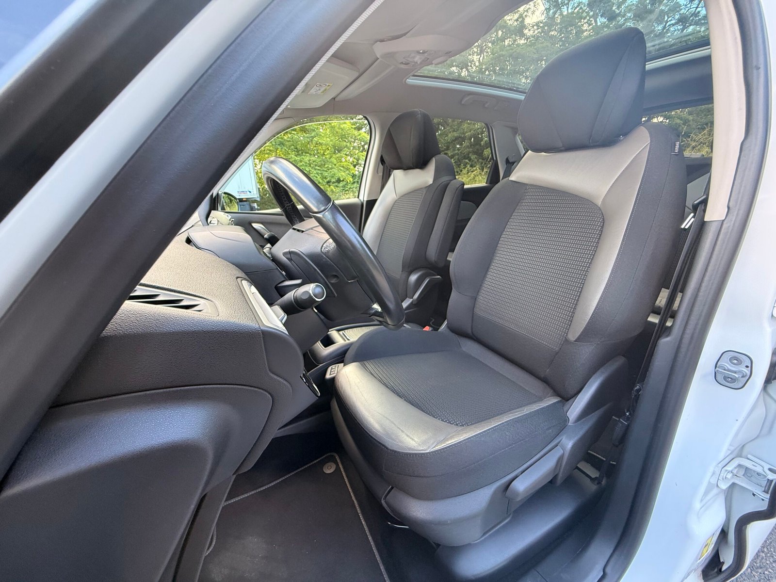 CITROËN C4 SpaceTourer 1.2 THP EAT8 S&S 131 cv Boîte auto / Shine