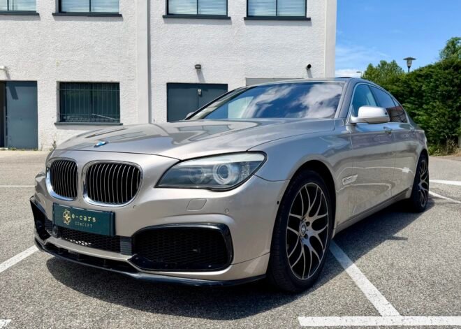 BMW Série 7 Berline 750i 4.4 i V8 32V Steptronic-6 407 cv Boîte auto