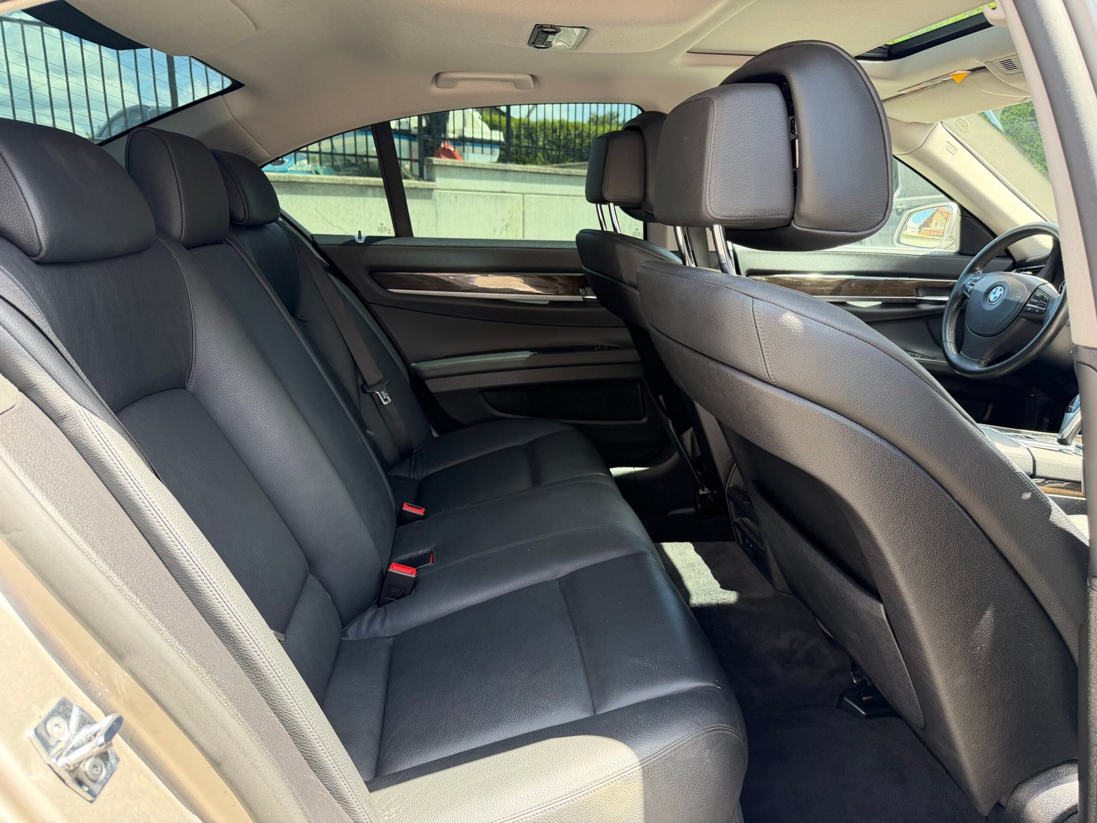BMW Série 7 Berline 750i 4.4 i V8 32V Steptronic-6 407 cv Boîte auto