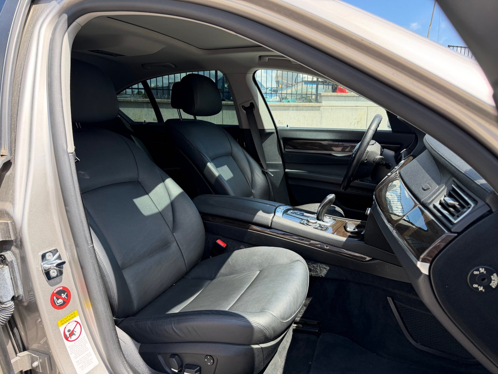 BMW Série 7 Berline 750i 4.4 i V8 32V Steptronic-6 407 cv Boîte auto