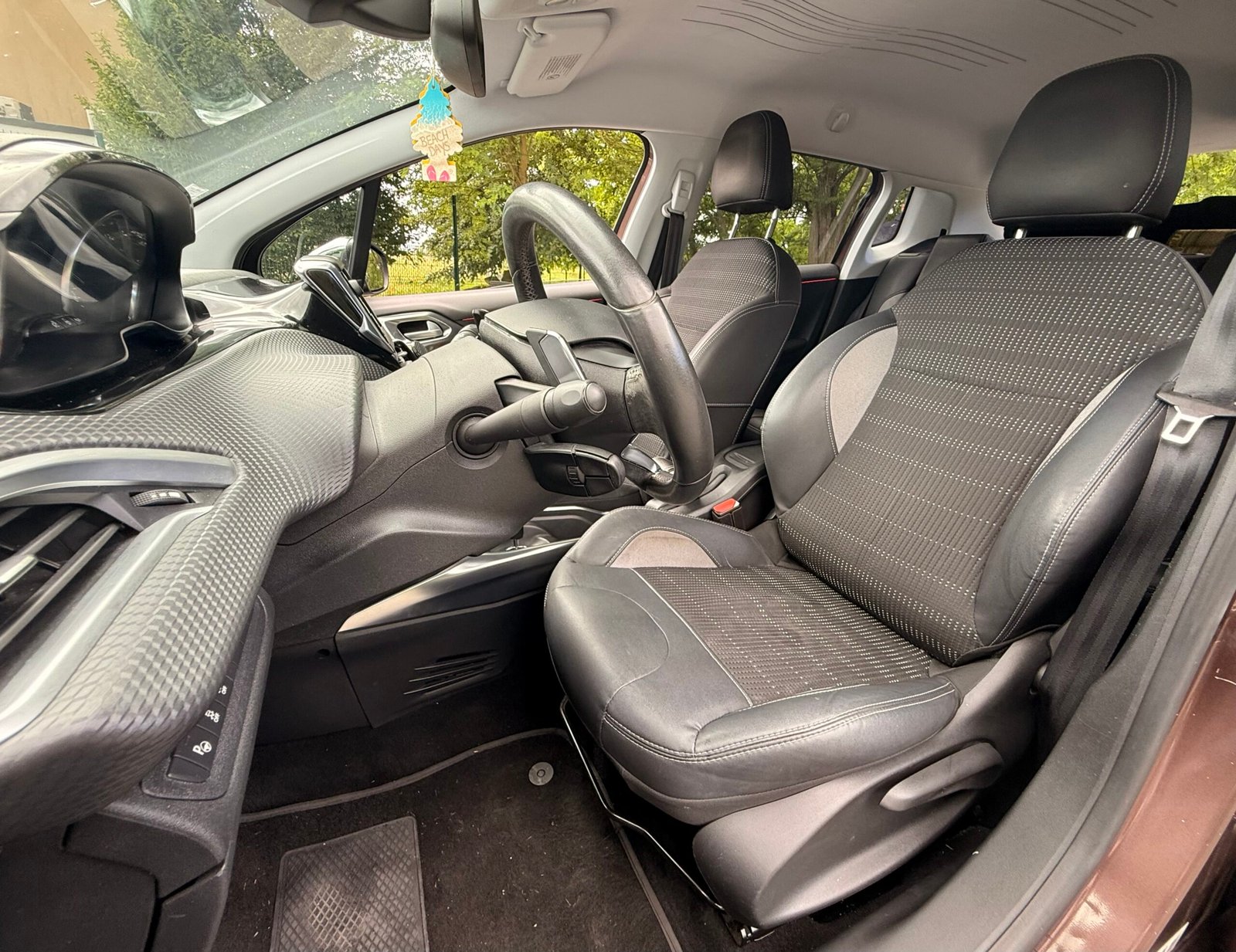 PEUGEOT 2008 5HB 1.6 e-HDi BMP6 S&S 92 cv Boîte auto