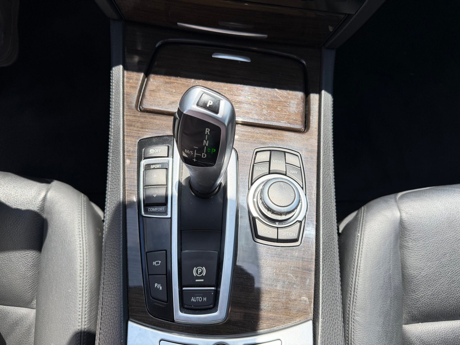 BMW Série 7 Berline 750i 4.4 i V8 32V Steptronic-6 407 cv Boîte auto