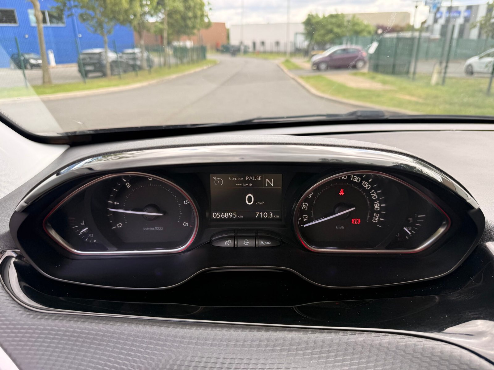 PEUGEOT 2008 5HB 1.6 e-HDi BMP6 S&S 92 cv Boîte auto