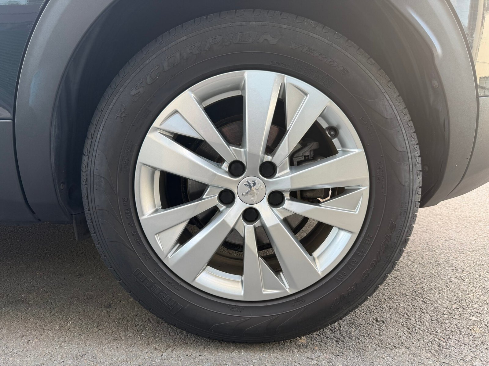PEUGEOT 3008 1.2 PureTech 130Ch “Active Business”