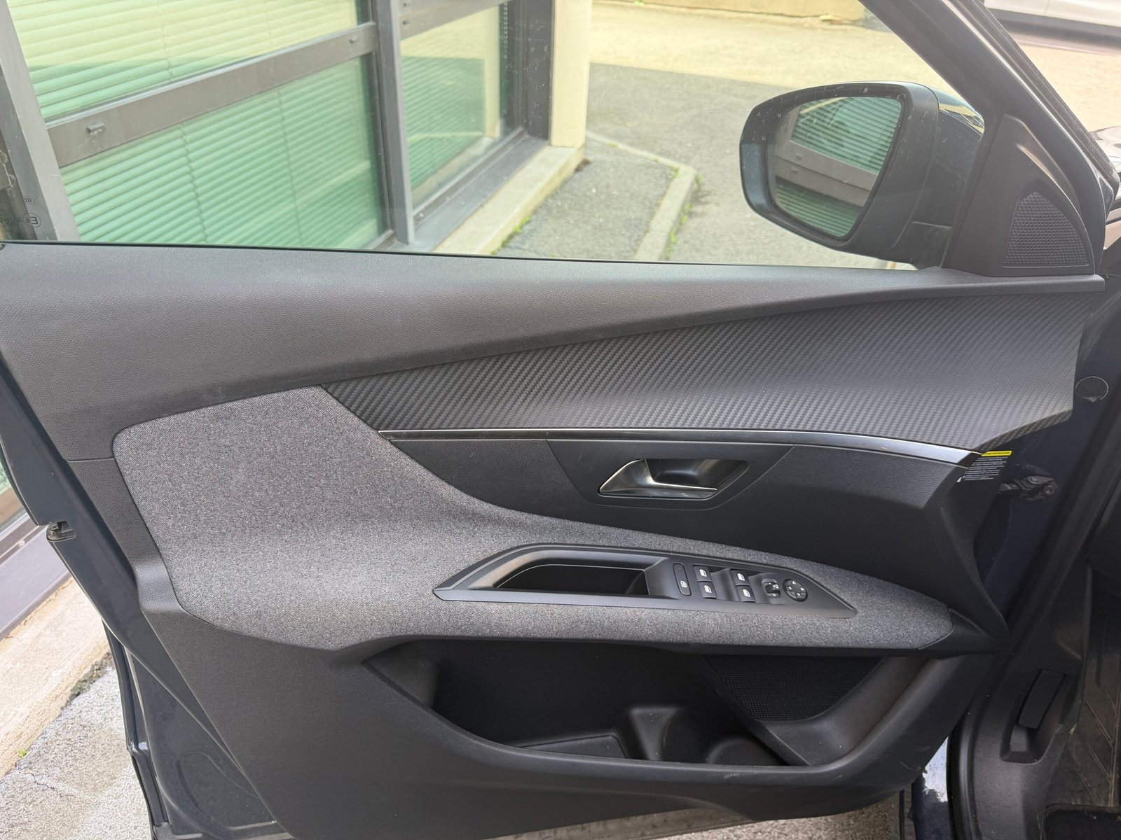 PEUGEOT 3008 1.2 PureTech 130Ch “Active Business”