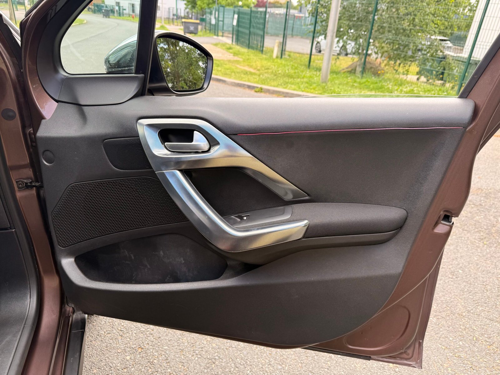 PEUGEOT 2008 5HB 1.6 e-HDi BMP6 S&S 92 cv Boîte auto